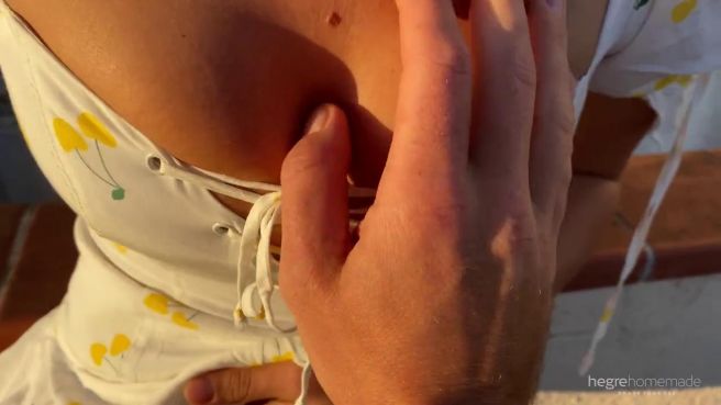 Парень развел чешскую давалку на публичный секс